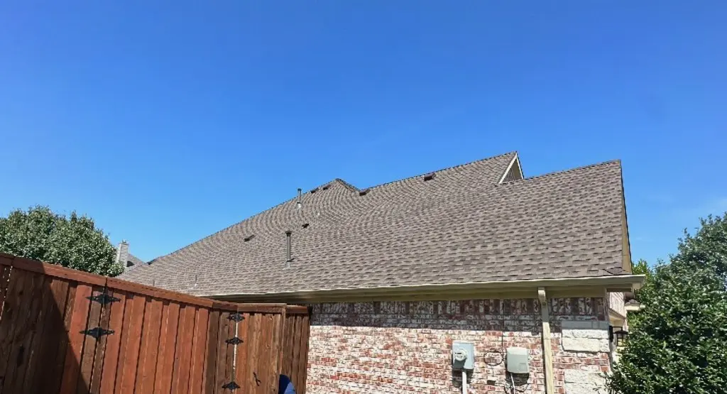 Completed roof replacement project in Independence
